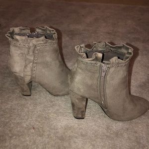 Heel boots